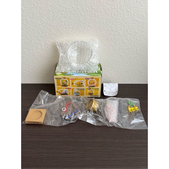 RE-MENT Pikmin Terrarium Collection Figure - Leave The Electricity - Picture 2 of 4